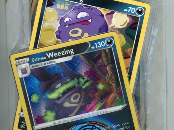 Vivid Voltage Premium Checklane Blister - Galarian Weezing